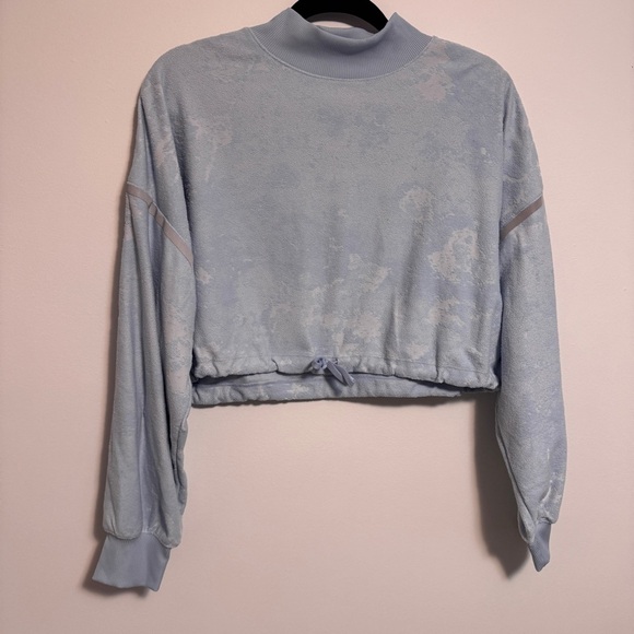Nike Reflective Cropped Sweater - Picture 1 of 6